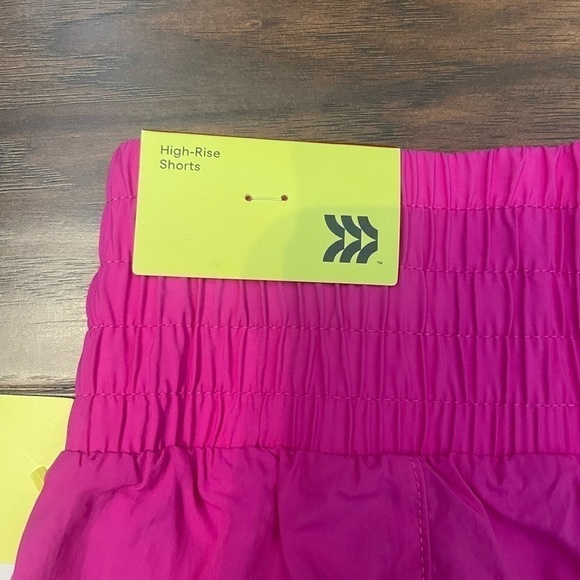 NWT All in Motion High-Rise Shorts Size XS - Picture 3 of 6
